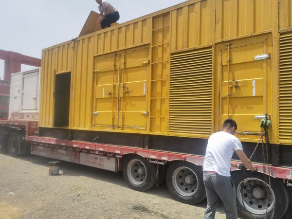 渝水除了负载情况和发动机维护,还有哪些因素会影响 200kw 柴油发电机的油耗?