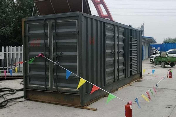 渝水发电机租赁空气滤清器多久更换一次？